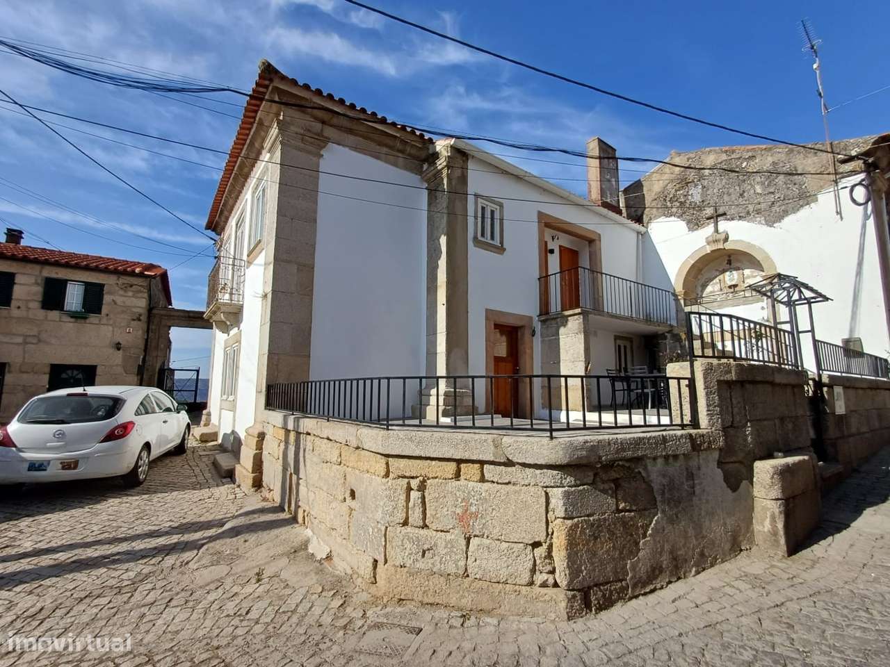 Moradia T4 Venda em Celorico (São Pedro e Santa Maria) e Vila Boa do M-17