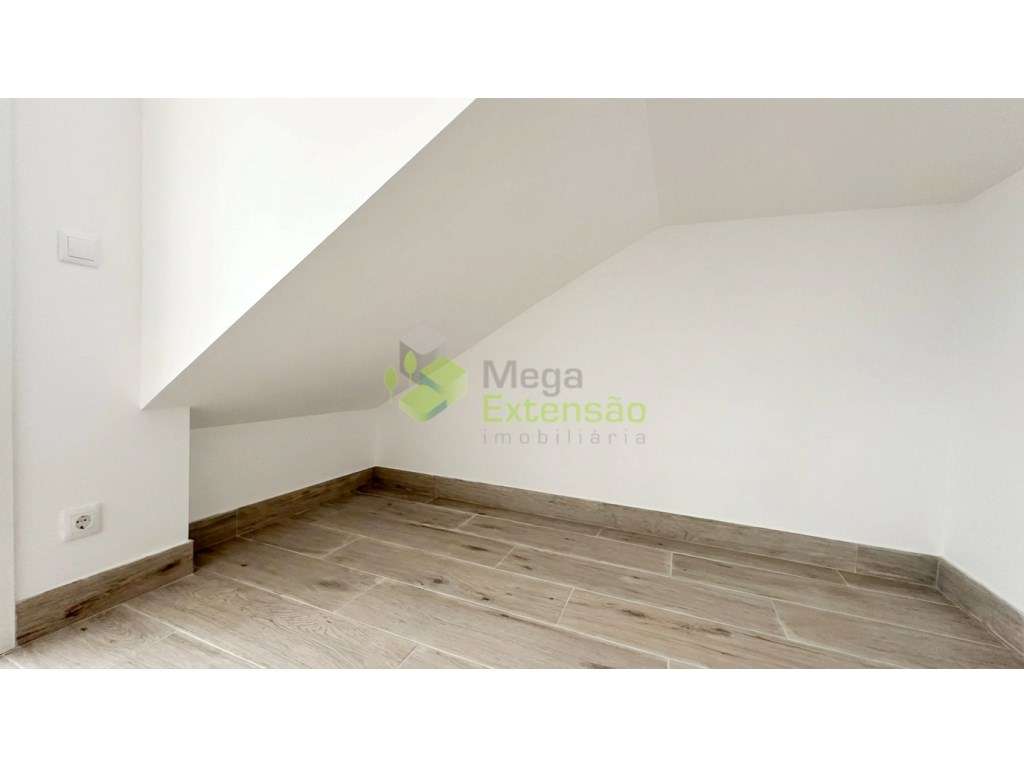 Apartamento T2, Novo, a estrear | Moderno | Centro de Torres Vedras-17