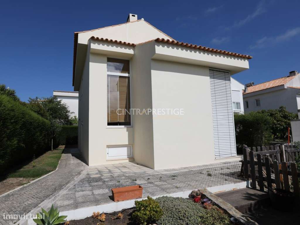 Moradia T3 com Jardim e Garagem na Quinta Verde - Nafarros, Sintra.-42