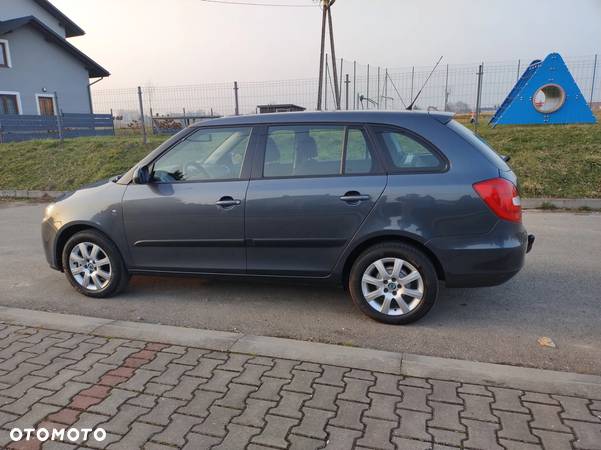 Skoda Fabia 1.4 16V Ambiente - 11