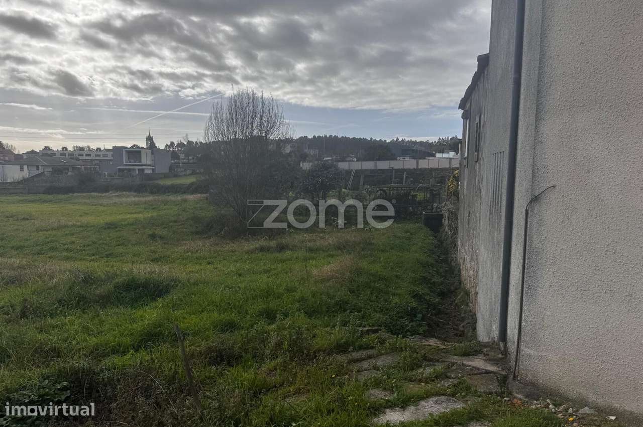 Terreno Urbano ( viabilidade em análise ) - Grande imagem: 2/13