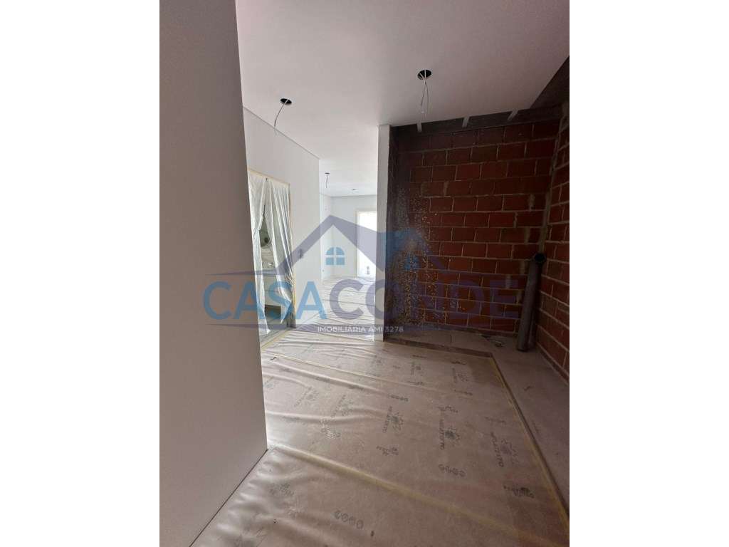 Moradia V4 c/Piscina ,excelentes areas-5