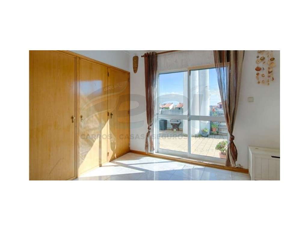 \T4 Duplex + Garagem + Piscinas - Condomínio Fechado em Albufeira-12