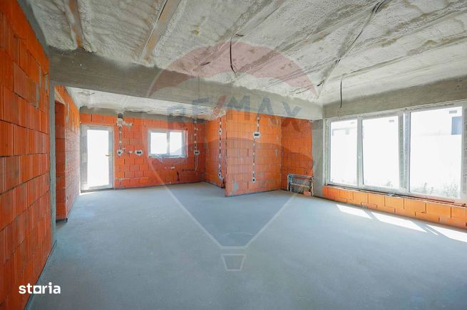 Casă cu 4 camere de vânzare în Sântandrei-5