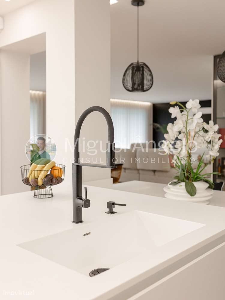 Moradia de luxo c/ piscina - pronta a habitar em Gondomar - 4 frentes-9