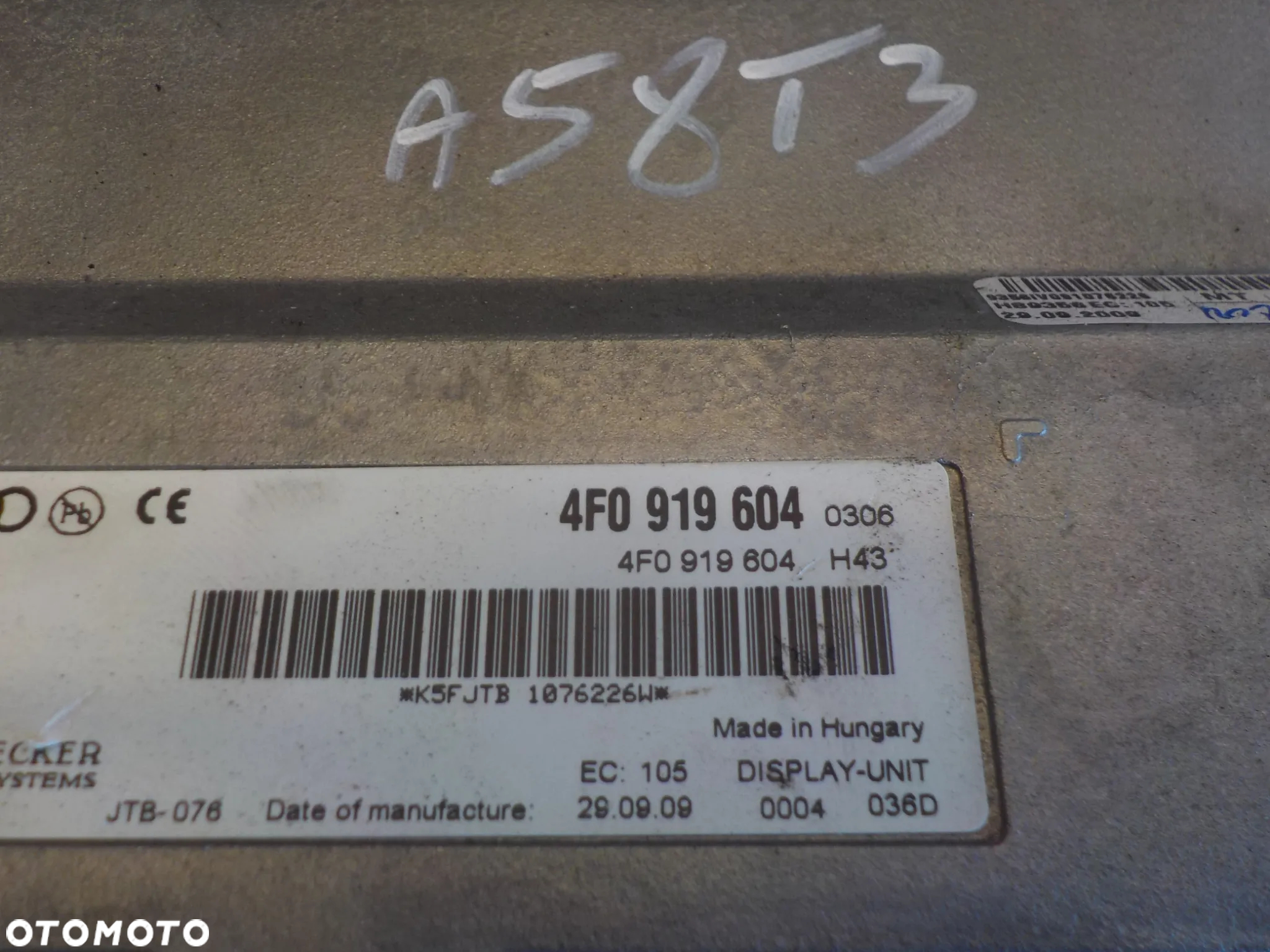 AUDI A4 B8 A5 8T WYŚWIETLACZ LCD 4F0919604 - 2