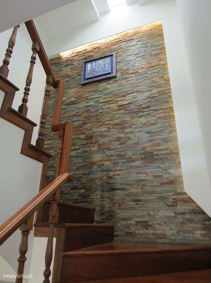 Moradia T4 - Quinta das Luzes - C/ Piscina-5