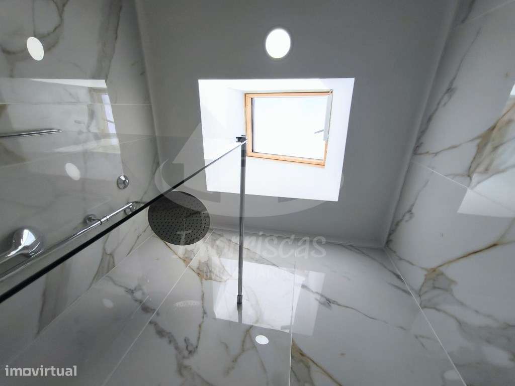 Moradia térrea V3 com piscina e excelente localização no Alto do Ín...-31