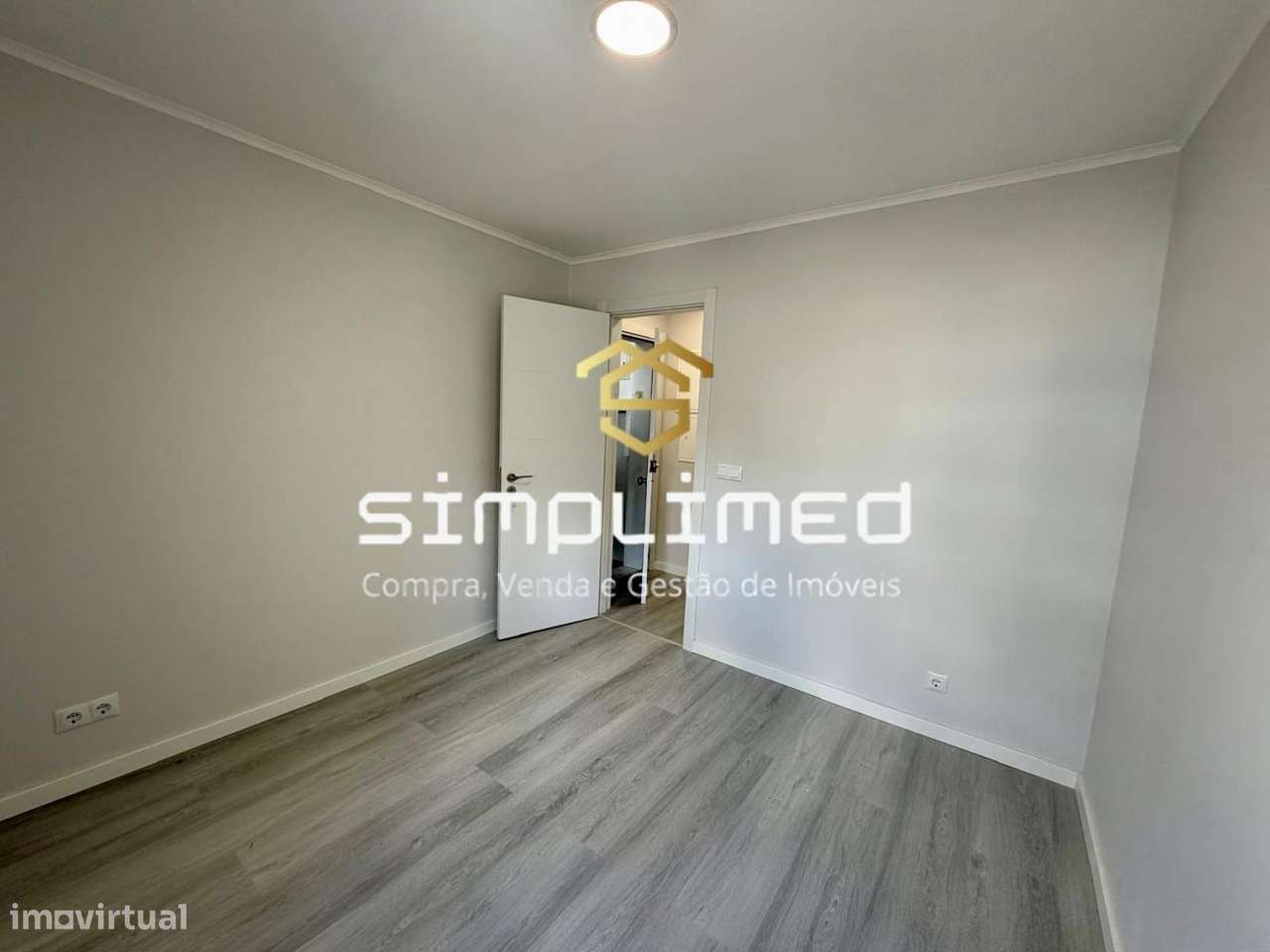 Apartamento T3 localizado no Laranjeiro-16