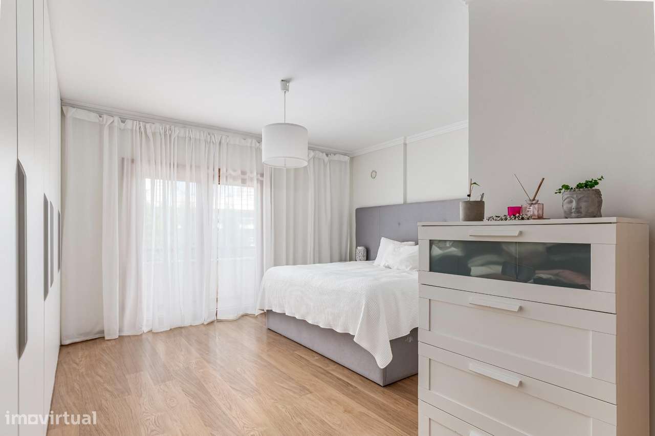 MORADIA ISOLADA T5 NA PÓVOA DE SANTA IRIA-15