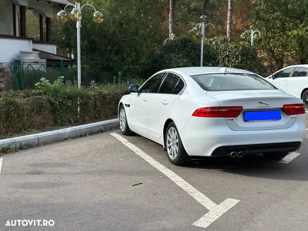 Jaguar XE 2.0 AWD Prestige - 15