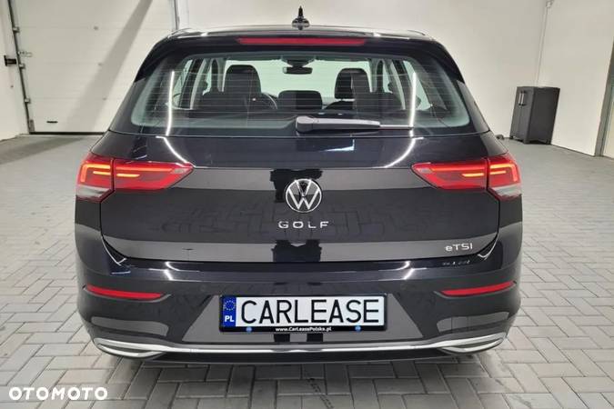 Volkswagen Golf VIII 1.5 eTSI EVO Style DSG - 4