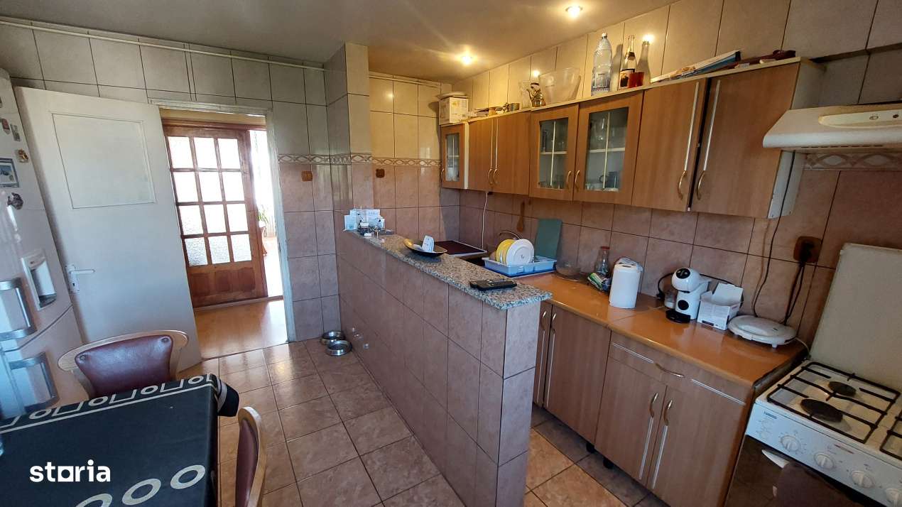 Apartament 3 camere decomandat, etajul 4, Craiovita zona Lidl - Imagine principală: 4/8