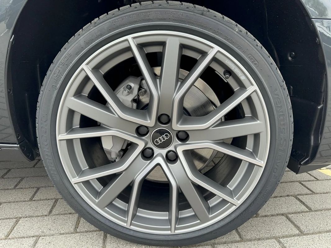 Avant 40TDI Advanced 204KM Stronic B&O Matrix Sline