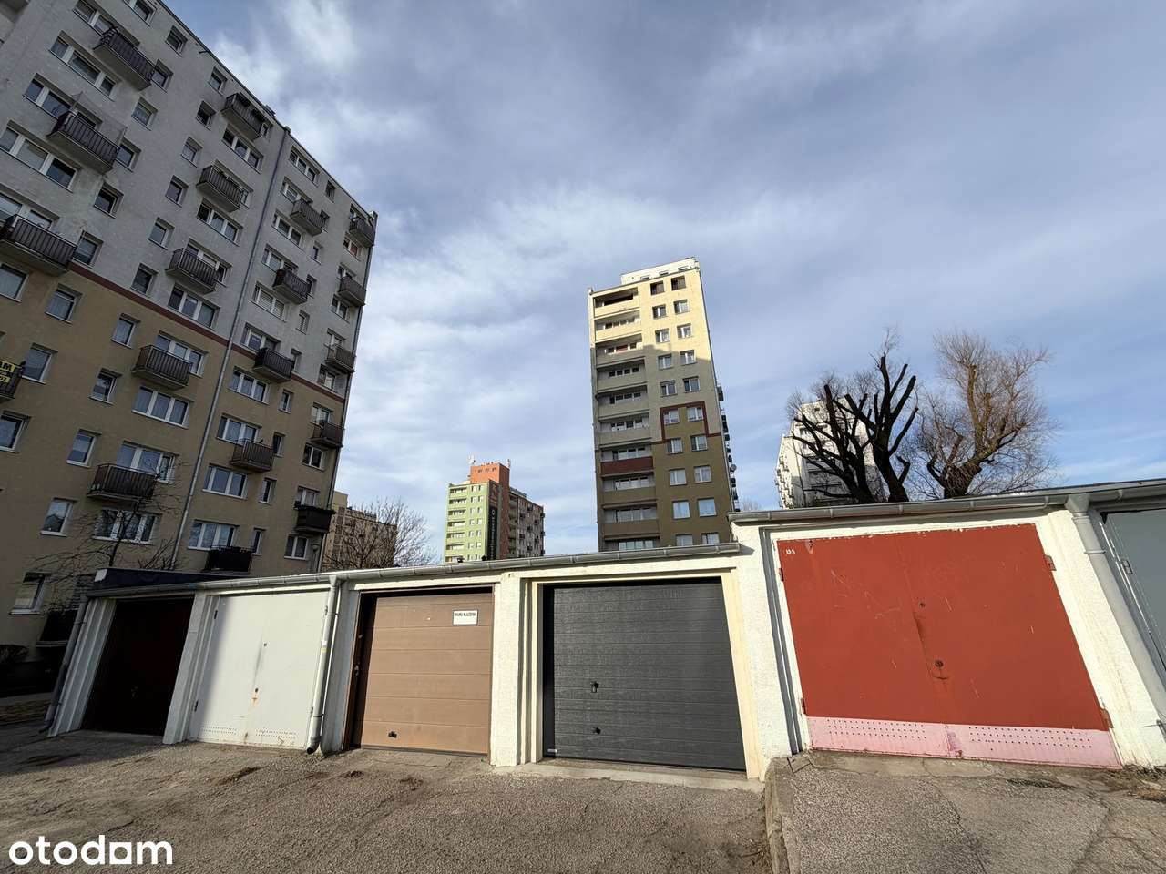 Murowany garaż na sprzedaż- Aleja Kopernika 5-5