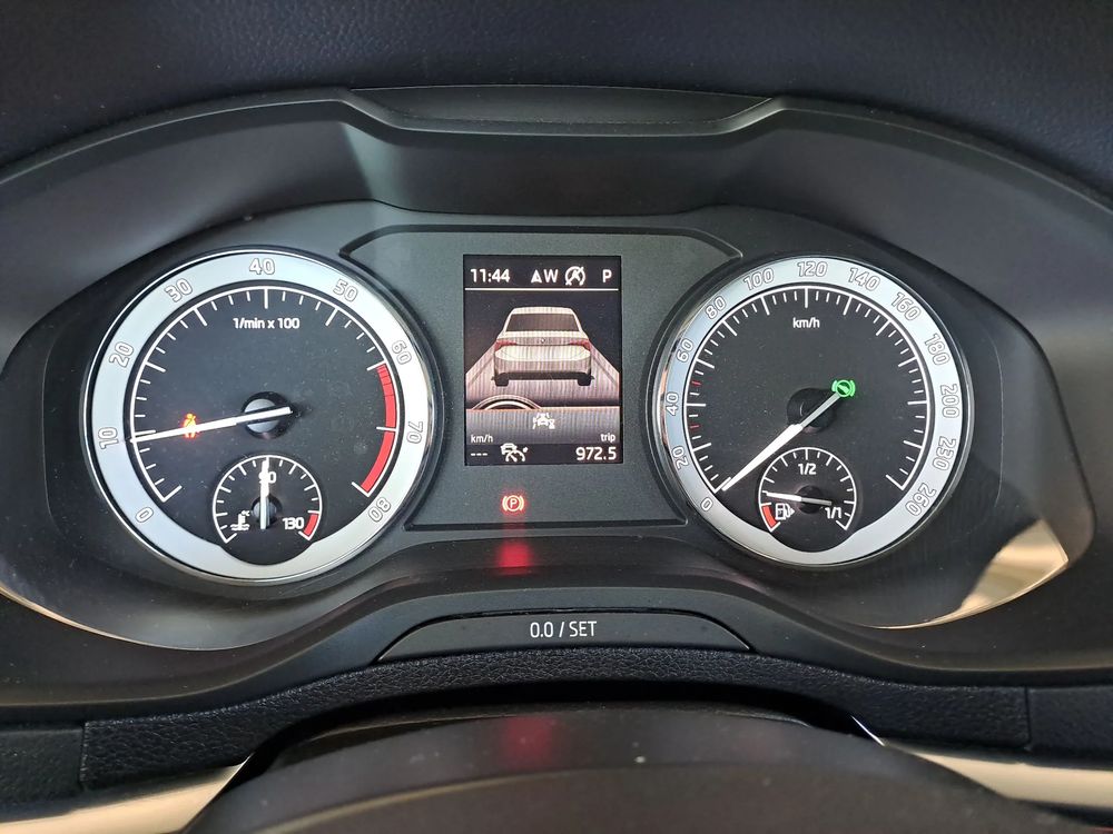 SKODA KAROQ 1.5 TSI ACT Style DSG Kamera HAK SmartLink Salon PL ASO 1wł VAT-MARŻA