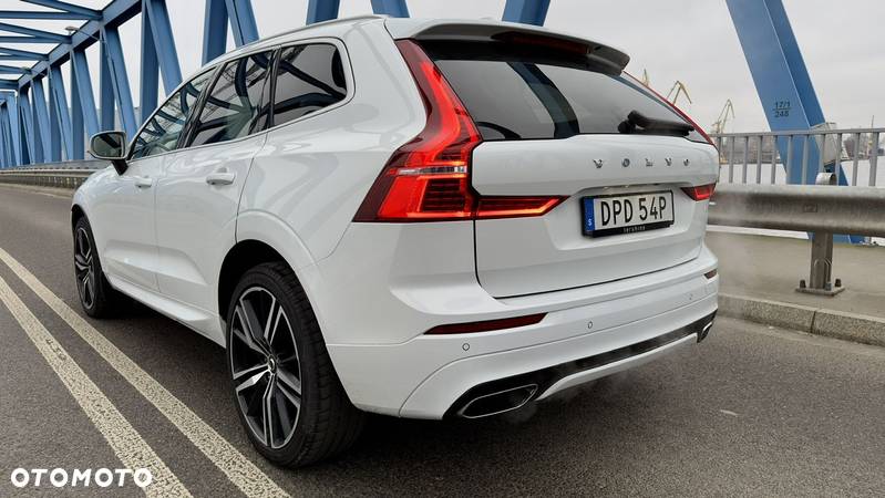 Volvo XC 60 T5 AWD R-Design - 3