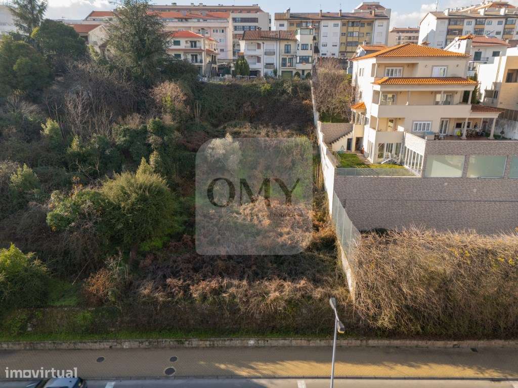 Lote de 997m2 na Rua Cidade Espinho em Vila Real-5