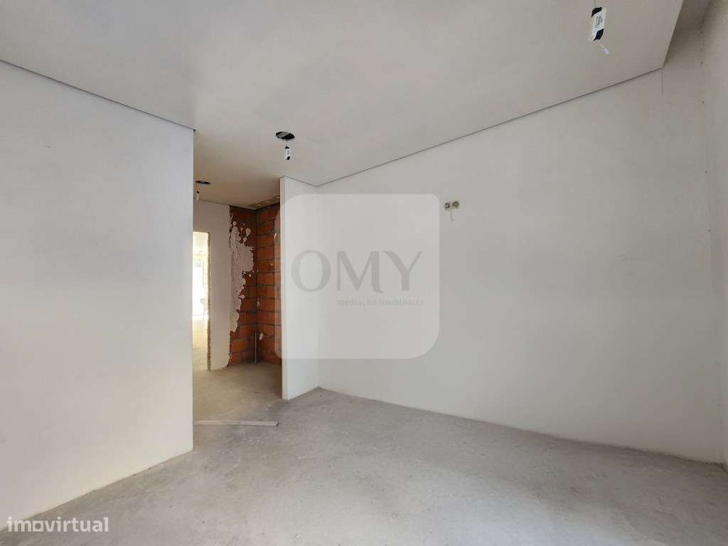 T2 com Duas Frentes Junto ao Parque Corgo em Vila Real - Grande imagem: 4/8