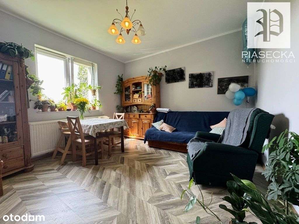 Dom z dużą działką, fotowoltaiką i pompą ciepła-19