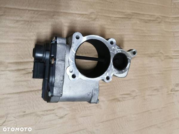 Zawór EGR Audi A4 B6 B7 2.0 FSI 06D131503C - 3