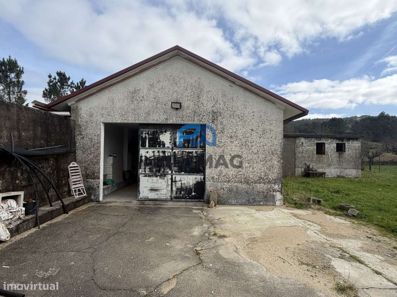 Armazém com 140 m2 inserido em terreno com 1989m2-10