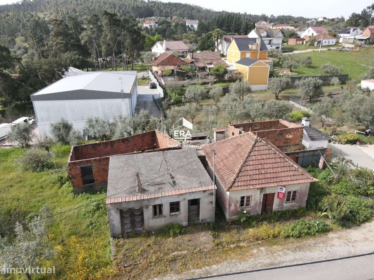 Moradia T3 localizada em Urqueira, Ourém - Grande imagem: 4/18