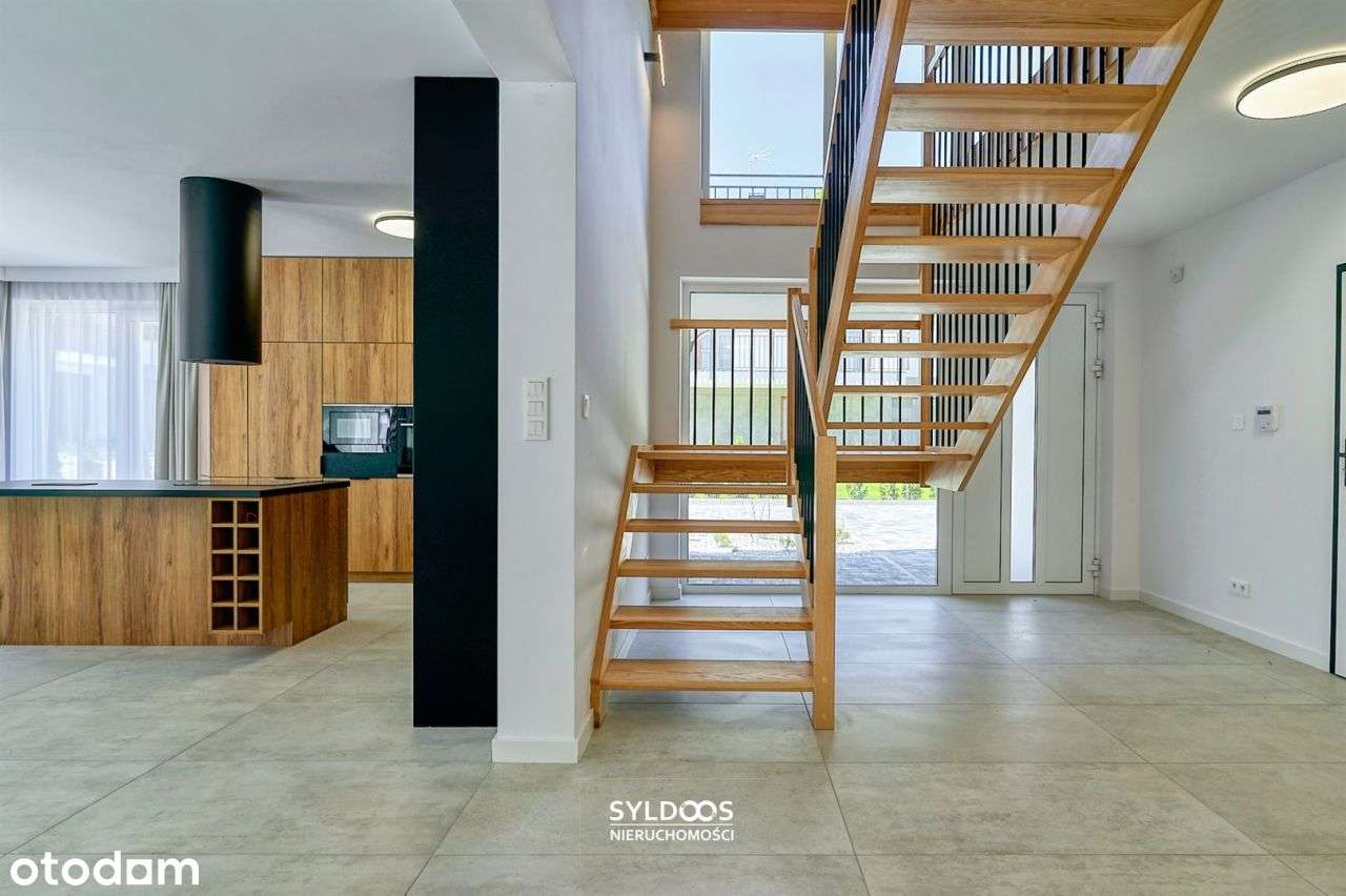 Nowoczesny dom z basenem z 2025r -Lusina przy Isk-4