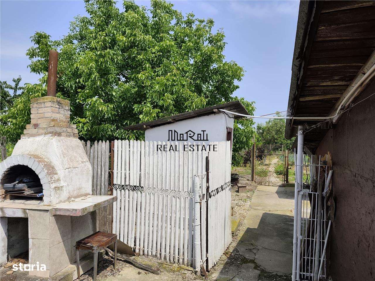 Proprietate spatioasa de vanzare in Gaesti, Dambovita - ideala pentru-17