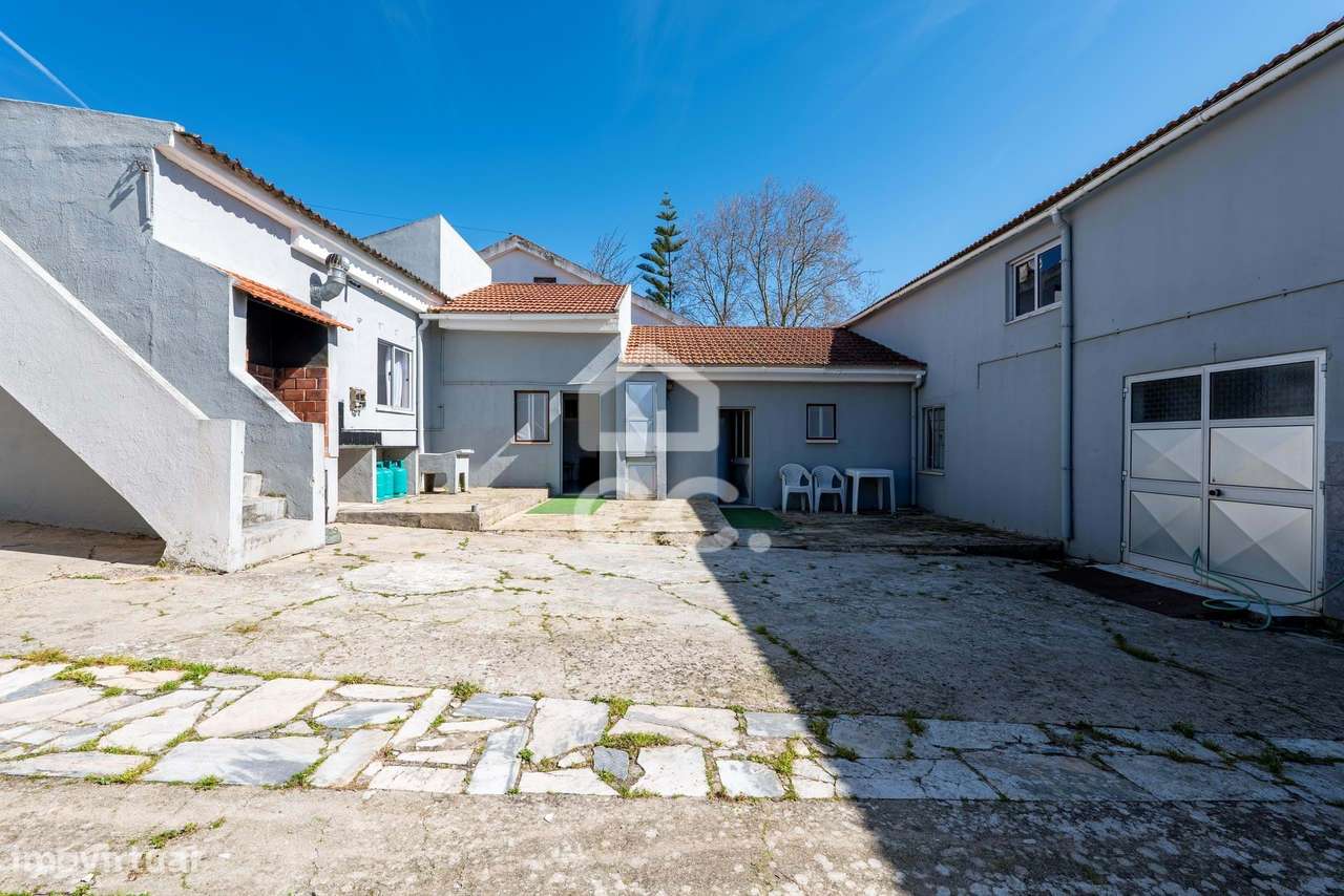 Moradia T2+2 com garagem e vista Serra de Montejunto em Murteira, Cada-18