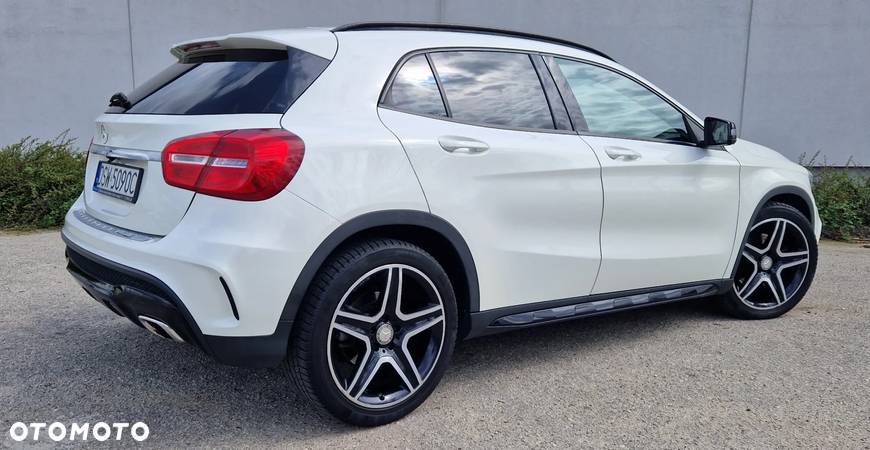 Mercedes-Benz GLA 250 - 15