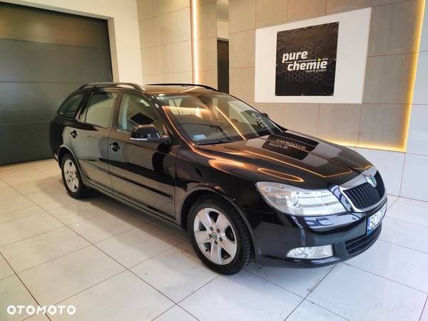 Skoda Octavia 2.0 TDI DPF Elegance DSG - 1