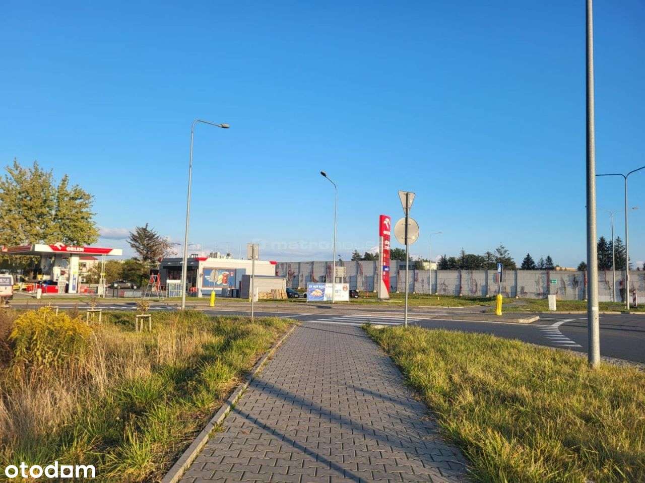 Do sprzedaży atrakcyjna działka inwestycyjna.-3