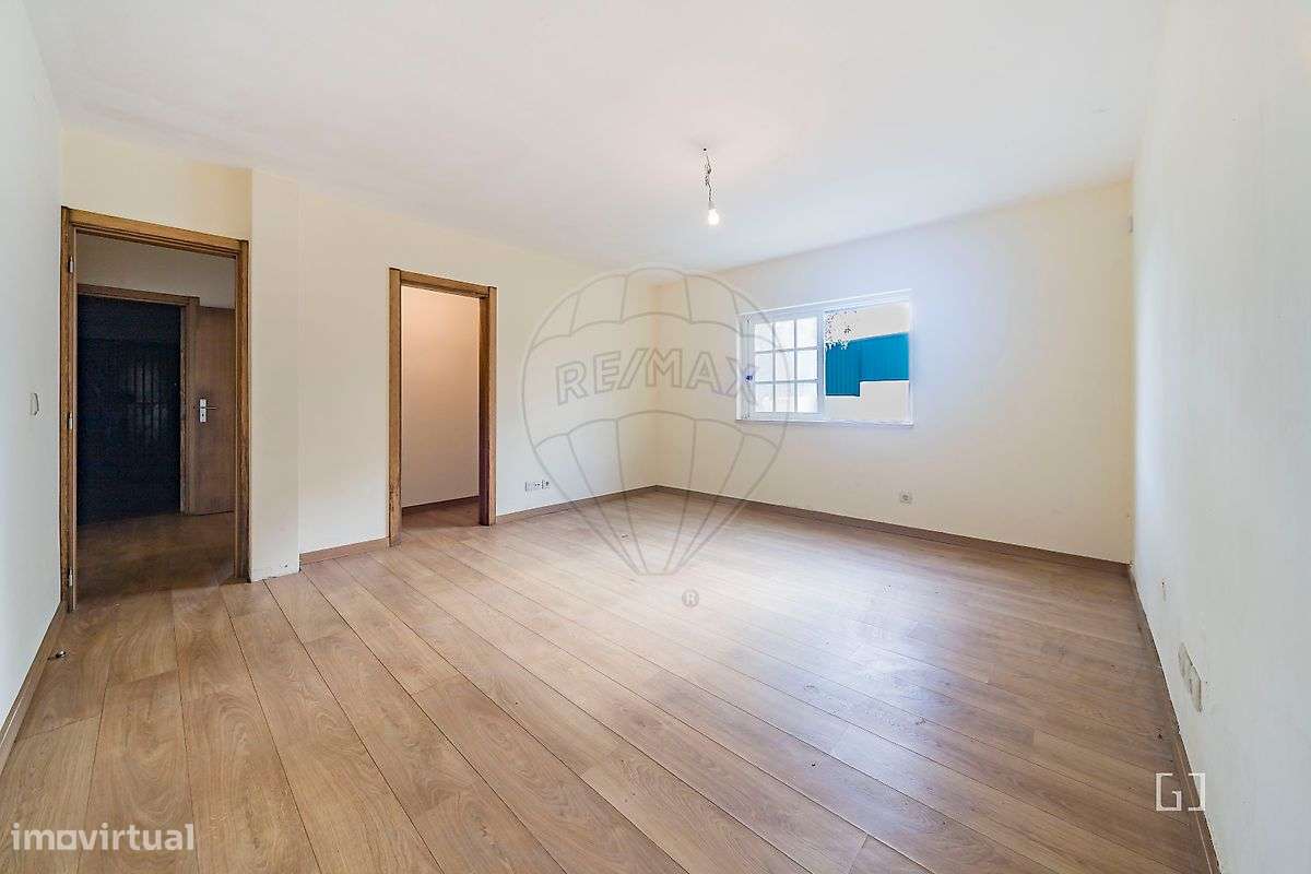 Moradia T5 para venda-18