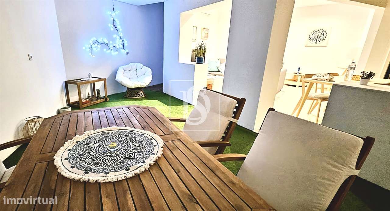 Andar Moradia, T2, Totalmente Renovado, junto à Praia (Lavra)-19