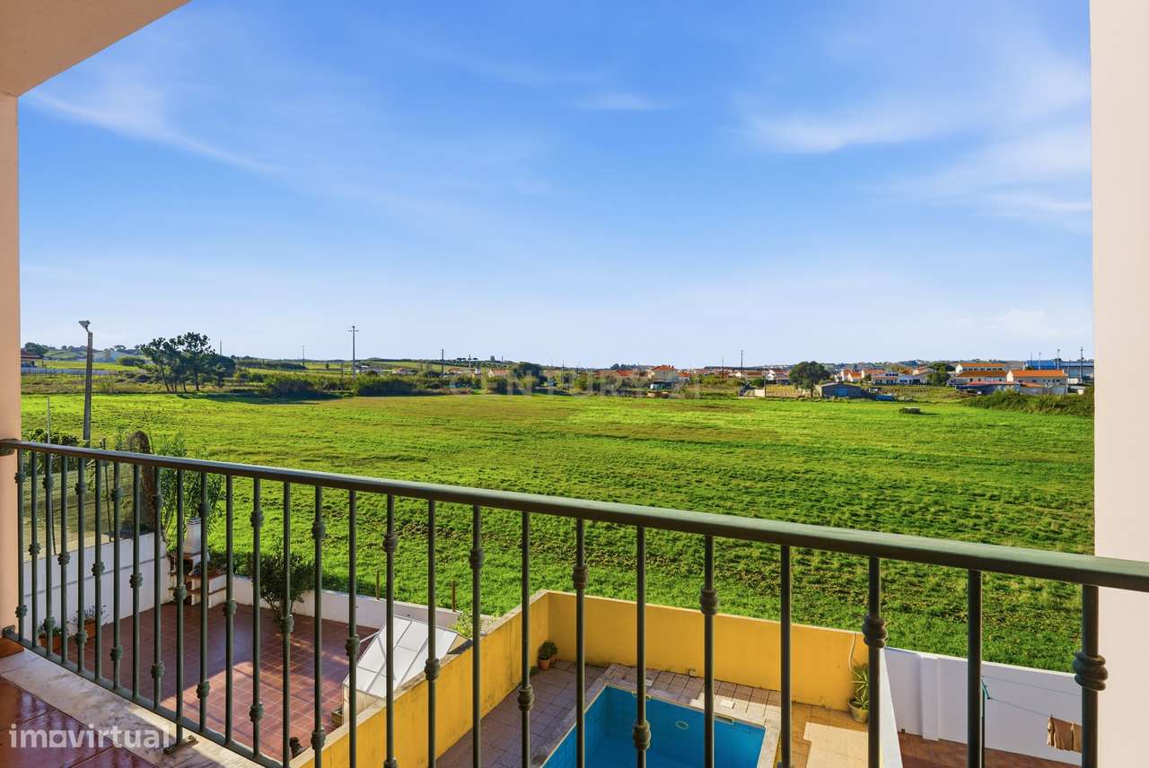 Moradia T3 com piscina e vista campo em Localização Privilegiada-30