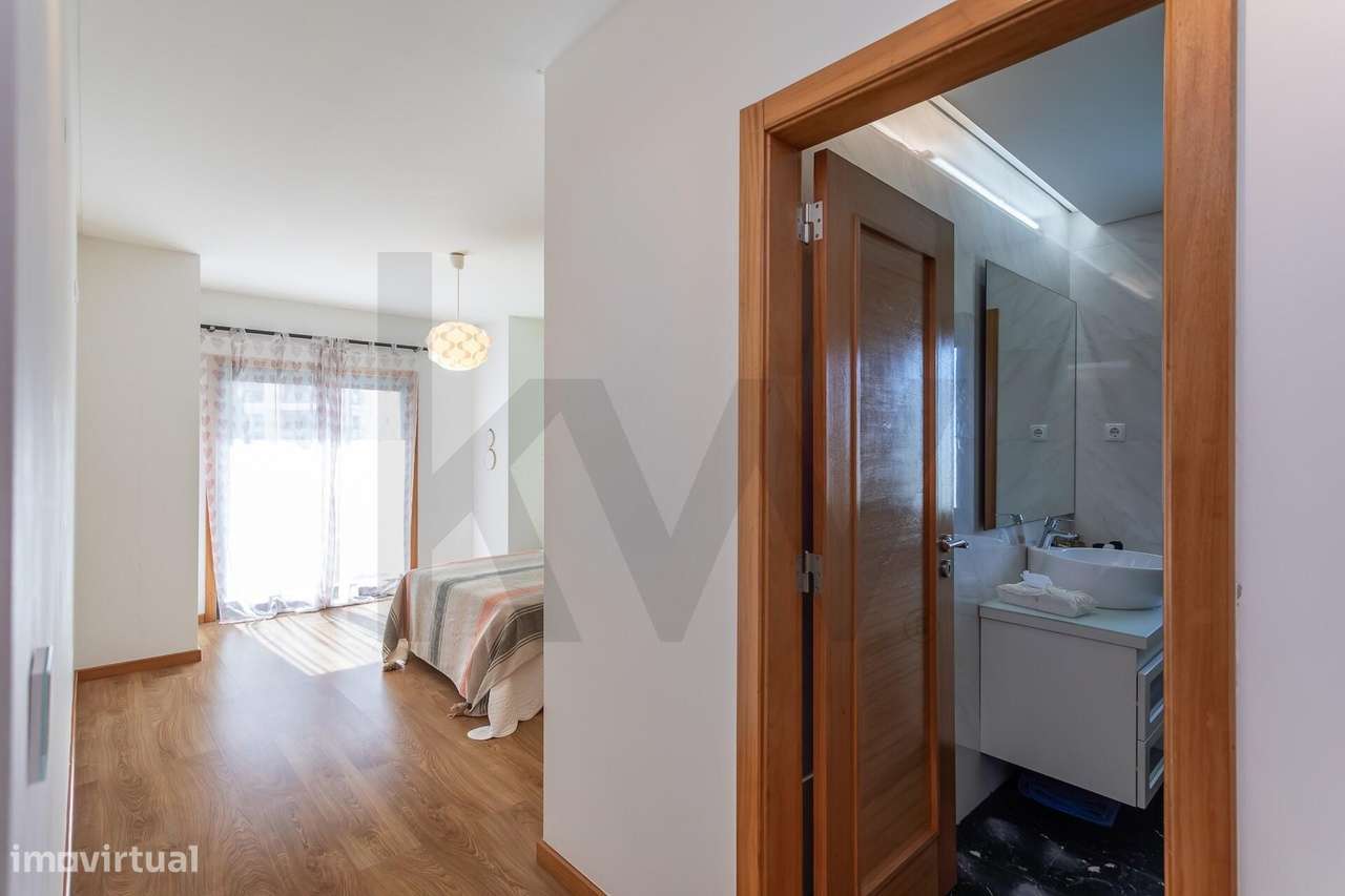 T3 com duas suites e dois lugares de garagem (Box) | Terraços do Marqu-30