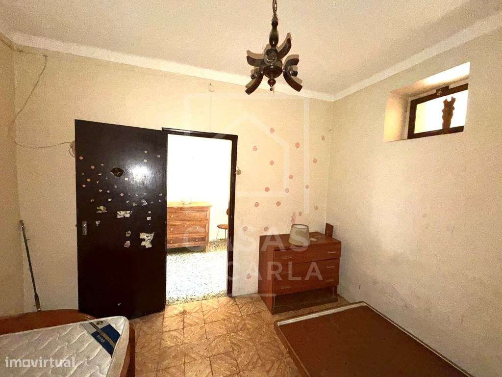 Moradia T2 com quintal em Cuba-7