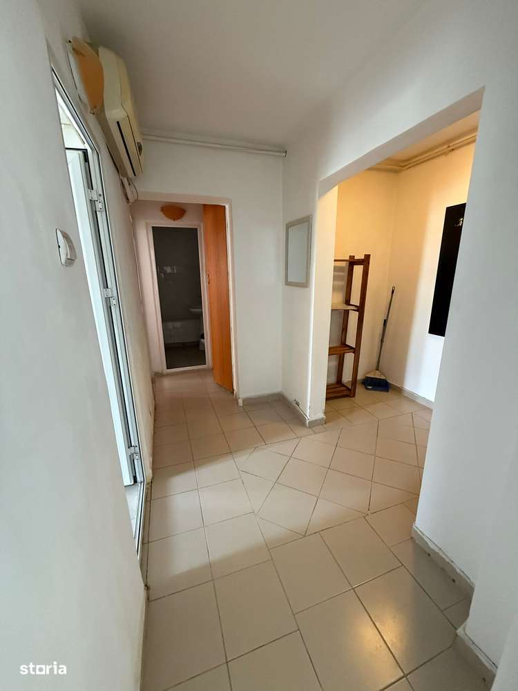 Republicii zona Mega Image 2 camere etaj 3 din 4 - Imagine principală: 3/10