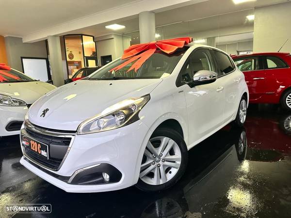 Peugeot 208 1.2 PureTech Style - 1