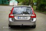 Volvo V70 2.4D Summum - 4