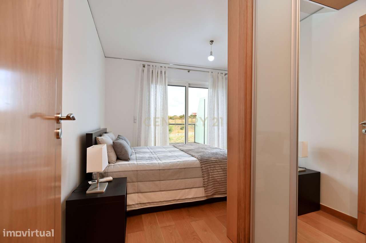 T1 na Aldeia dos Capuchos (Caparica) com terraço de 28 m2 - para Arren - Grande imagem: 5/23