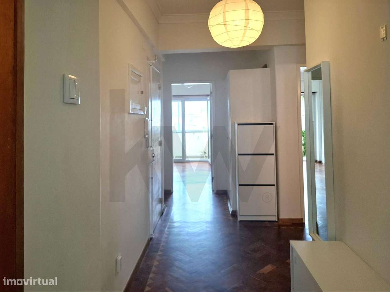 Arrendamento: Apartamento T3 Renovado | prédio com elevador | Av. prin - Grande imagem: 4/35