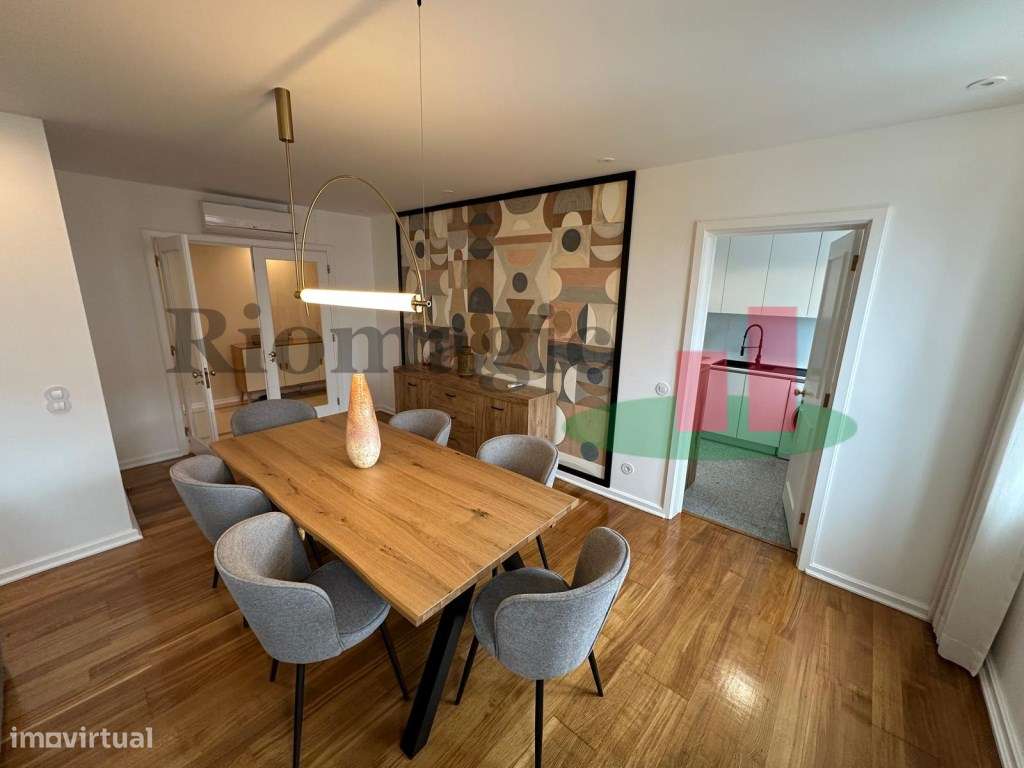 Apartamento T3 Mobilado no Condomínio Green Park em Lisboa - 2 Esta... - Grande imagem: 4/30