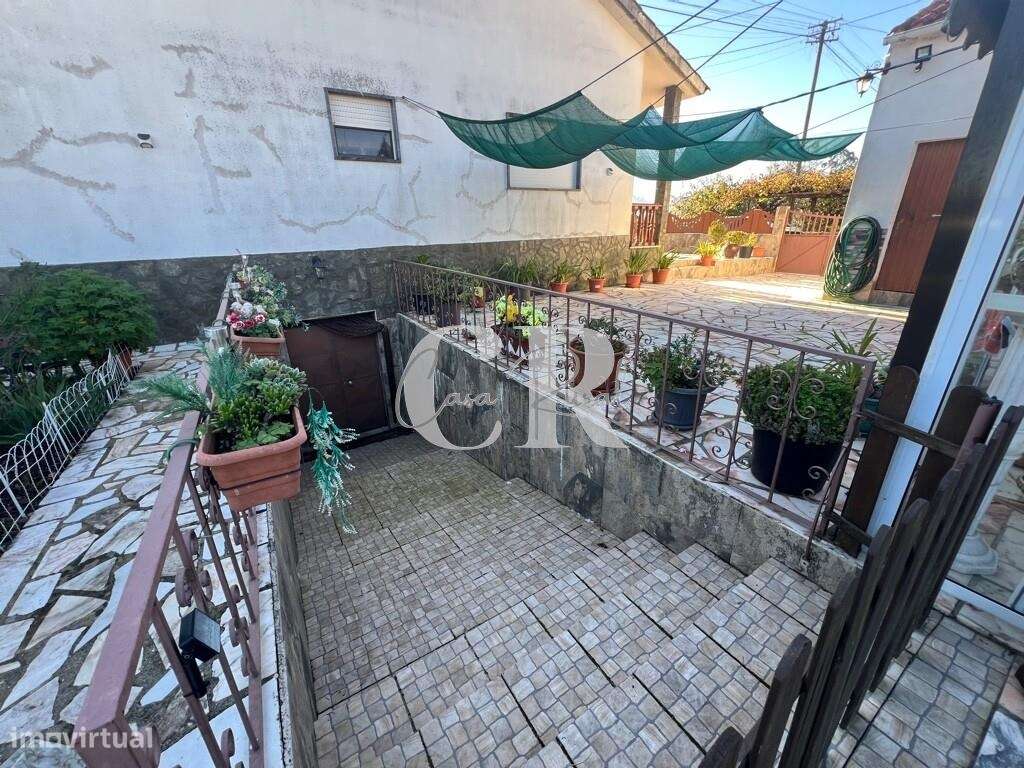 Excelente moradia térrea e independente com jardim em Arega - Figueiró-54