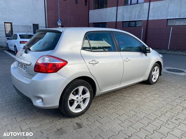 Toyota Auris 2.0 D-4D Edition - 11