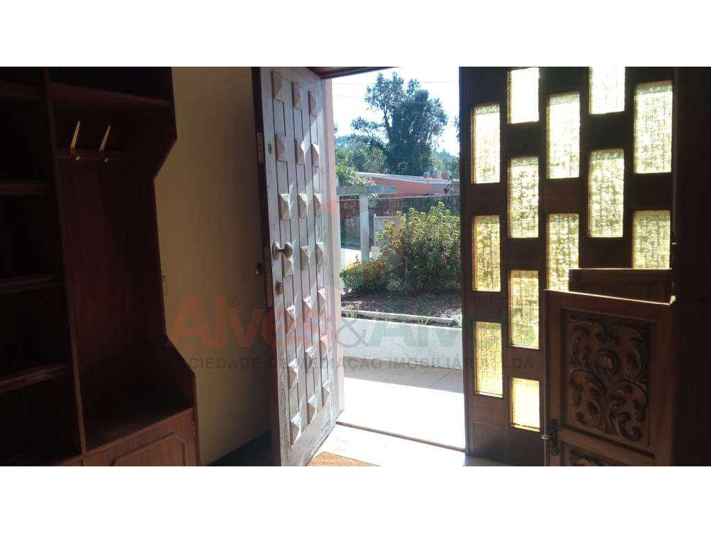 Moradia T5 de 4 frentes em Folgosa, Maia-11