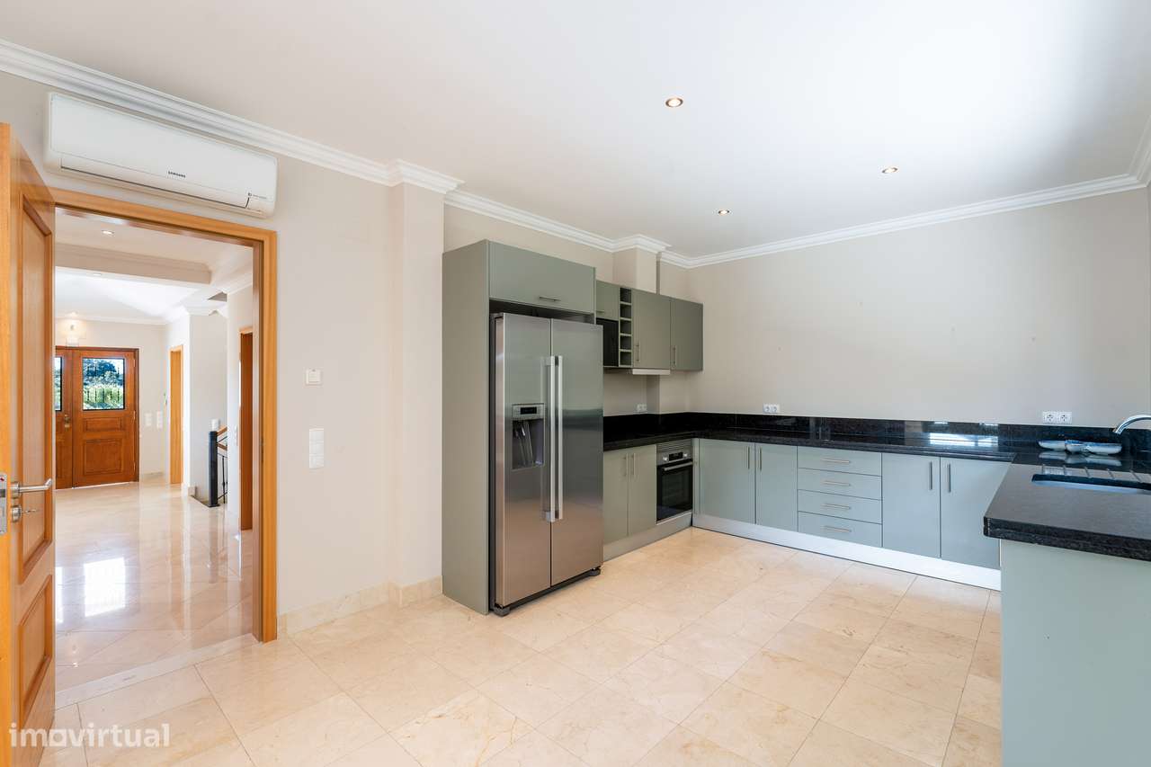 Luxuosa Moradia T6 - Vale do Lobo-11