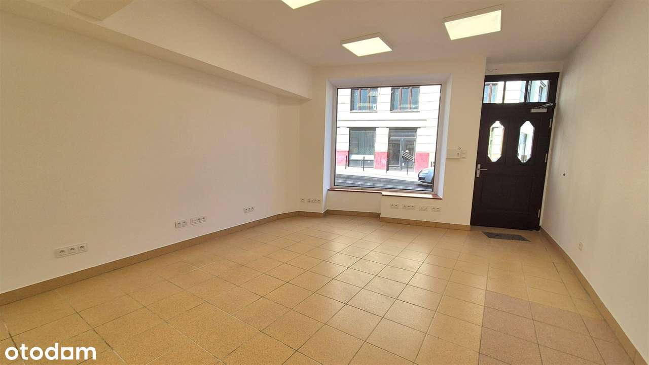 Witryna Wejście od ulicy Duży ruch - Pełny obrazek: 4/7