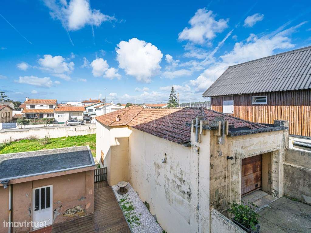 Moradia com Terreno em Cortegaça-8
